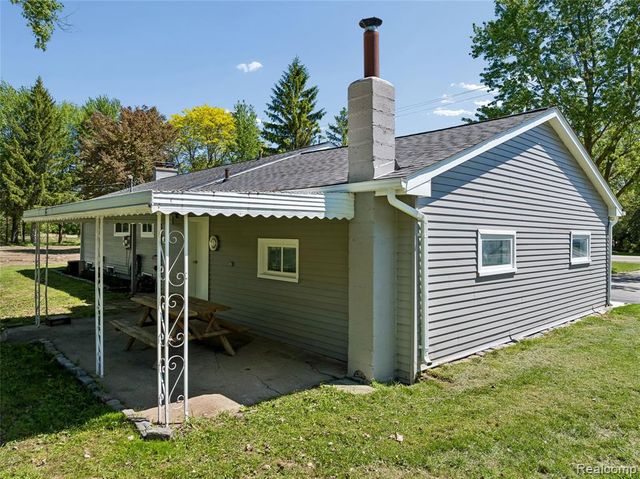 6333 N Beck Road, Canton, MI 48187