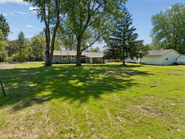 6333 N Beck Road, Canton, MI 48187