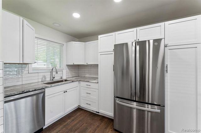 6333 N Beck Road, Canton, MI 48187