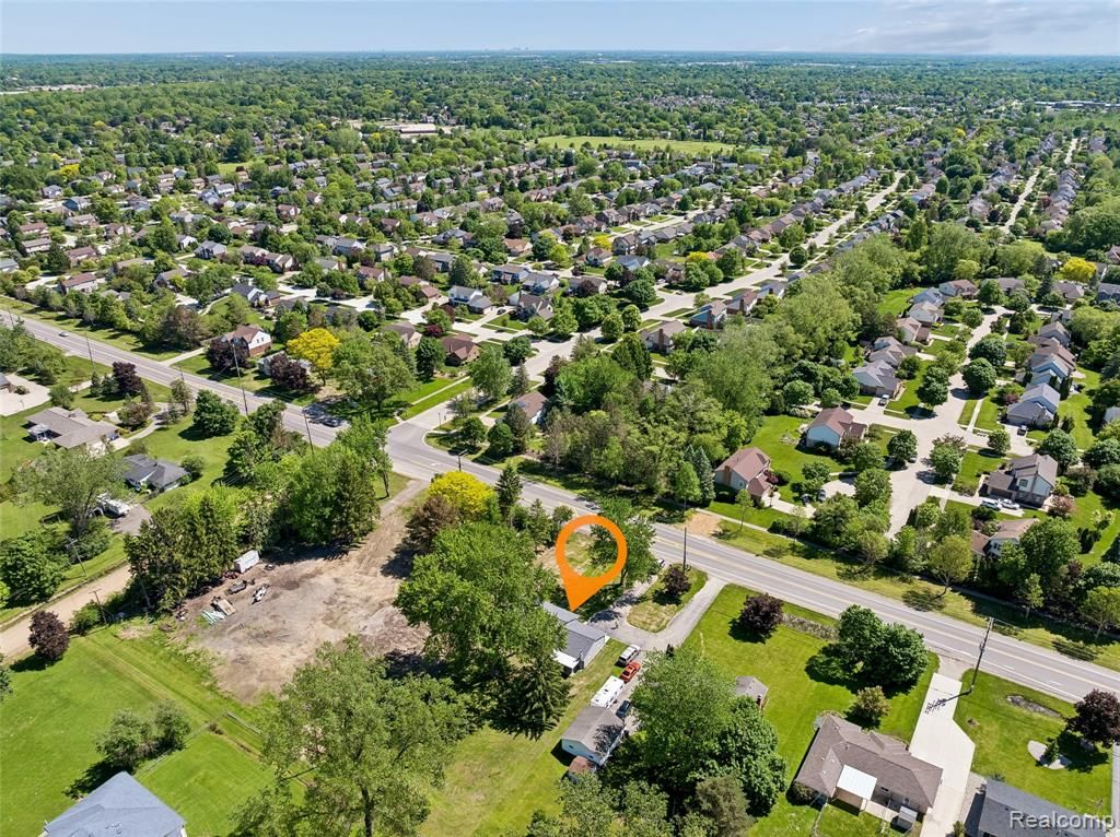 6333 N Beck Road, Canton, MI 48187