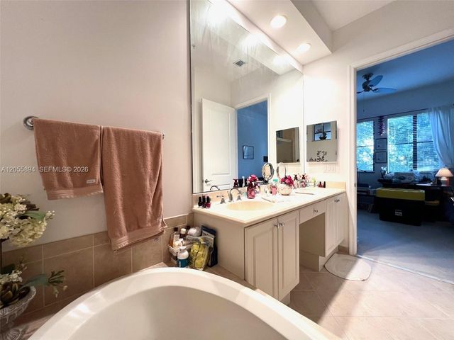 2901 NW 126th Avenue 2415, Sunrise, FL 33323