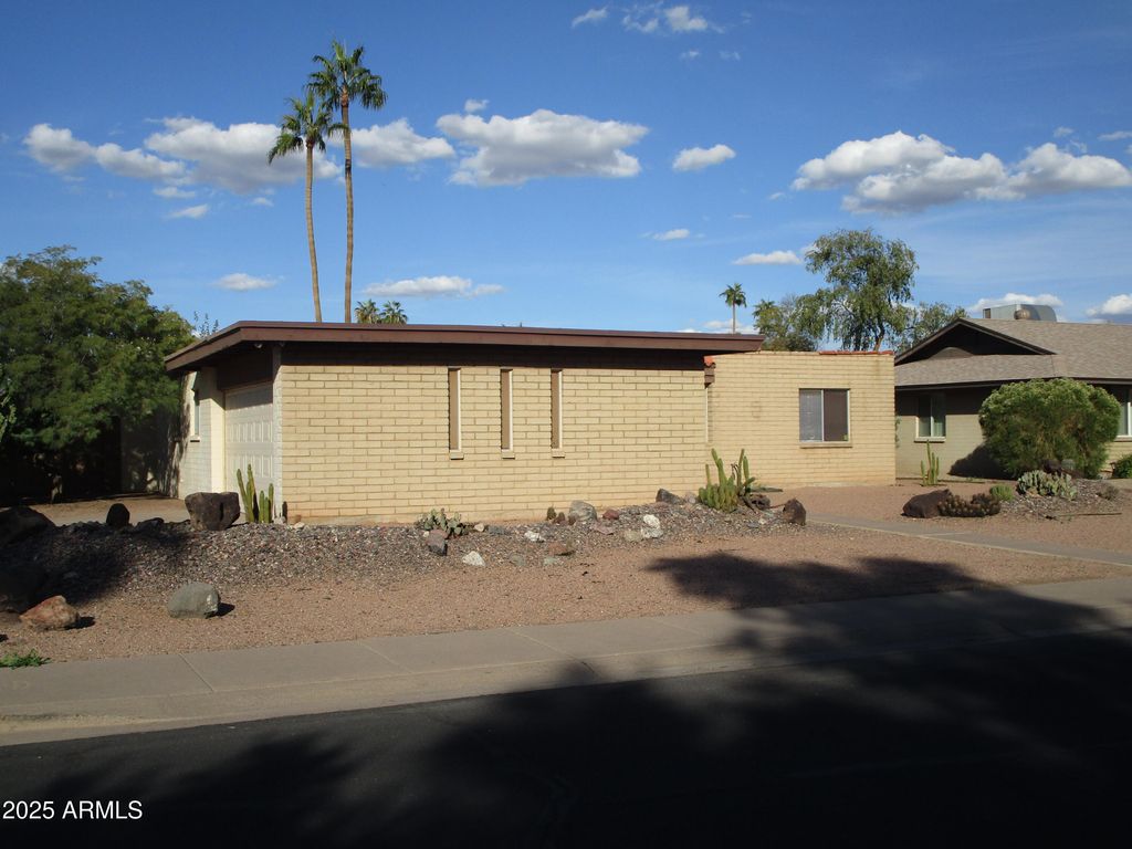 504 E FREMONT Drive E, Tempe, AZ 85282