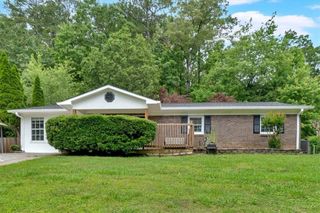 305 Beamer SW Circle, Calhoun, GA 30701