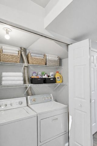 1215 Robin Drive, Carol Stream, IL 60188