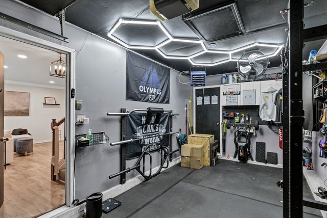 1215 Robin Drive, Carol Stream, IL 60188