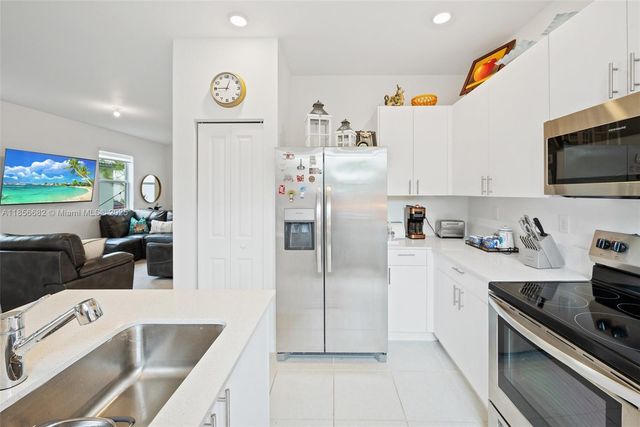 29017 SW 162nd Ct, Homestead, FL 33033