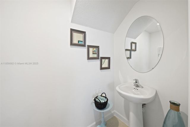 29017 SW 162nd Ct, Homestead, FL 33033