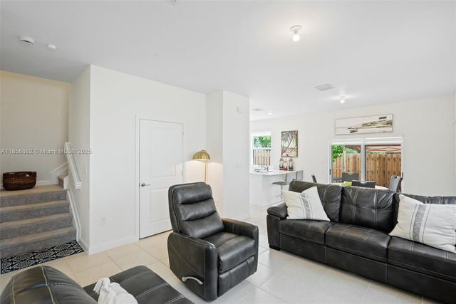 29017 SW 162nd Ct, Homestead, FL 33033