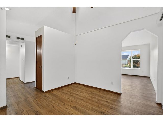 2262 S ALPINE St, Cornelius, OR 97113