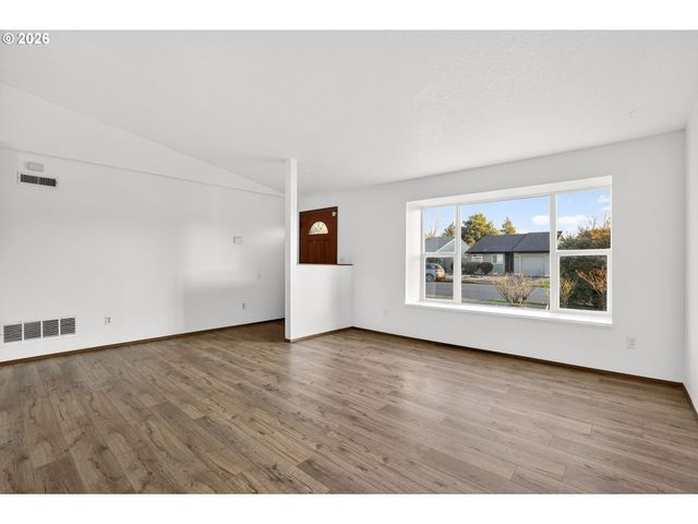 2262 S ALPINE St, Cornelius, OR 97113