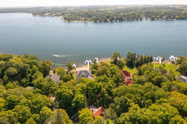N2218 Bonnie Brae Lane, Lake Geneva, WI 53147