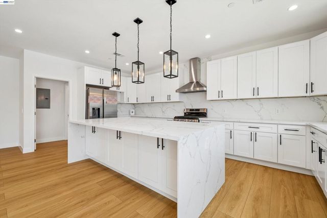 10664 Louise Ave, Granada Hills, CA 91344