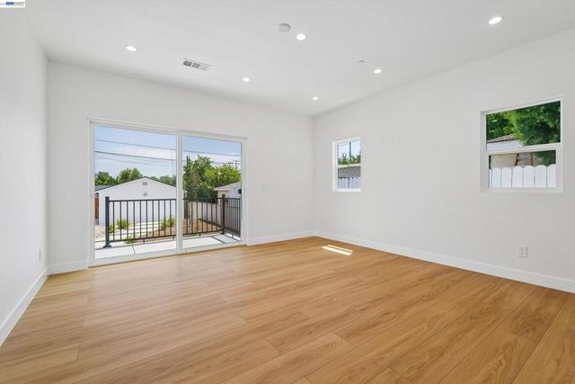 10664 Louise Ave, Granada Hills, CA 91344