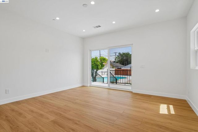 10664 Louise Ave, Granada Hills, CA 91344