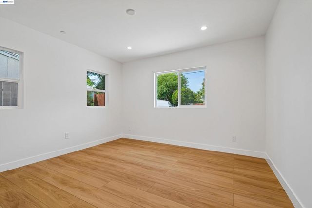 10664 Louise Ave, Granada Hills, CA 91344