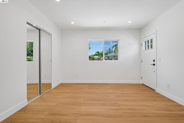 10664 Louise Ave, Granada Hills, CA 91344