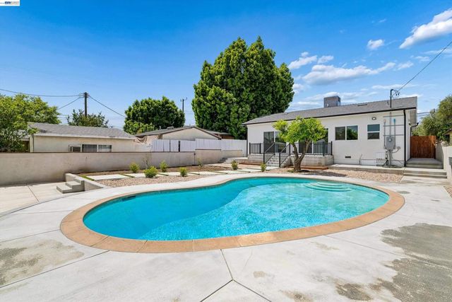 10664 Louise Ave, Granada Hills, CA 91344