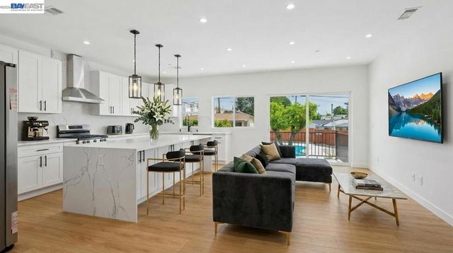 10664 Louise Ave, Granada Hills, CA 91344