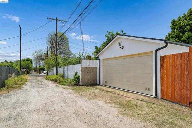 10664 Louise Ave, Granada Hills, CA 91344