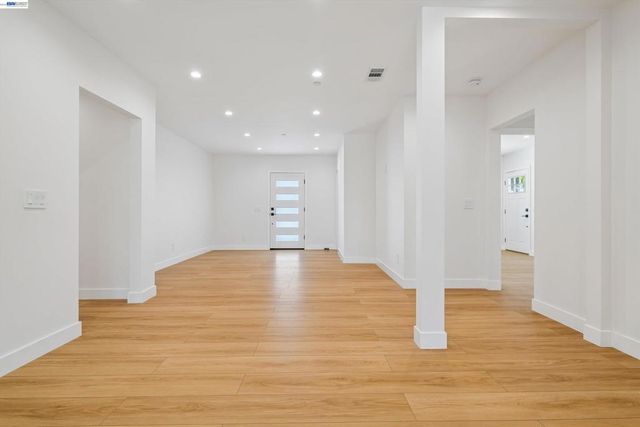 10664 Louise Ave, Granada Hills, CA 91344