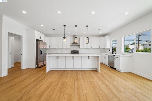 10664 Louise Ave, Granada Hills, CA 91344