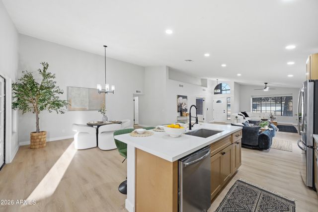 1455 E BRENTRUP Drive, Tempe, AZ 85283