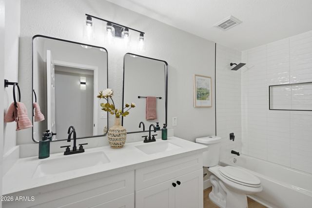 1455 E BRENTRUP Drive, Tempe, AZ 85283