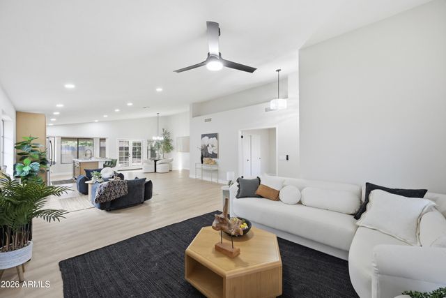 1455 E BRENTRUP Drive, Tempe, AZ 85283