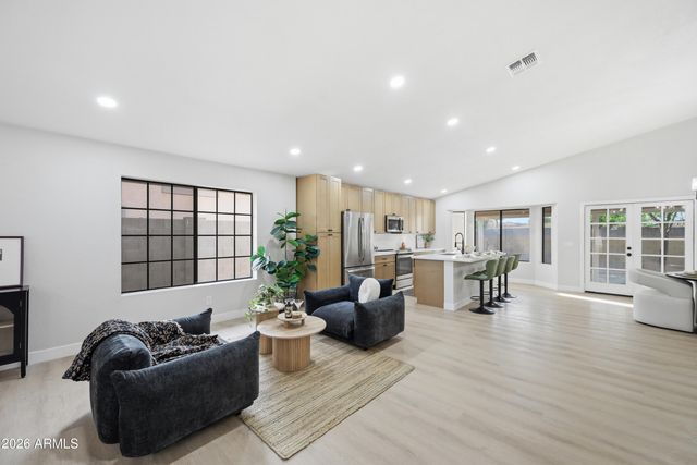 1455 E BRENTRUP Drive, Tempe, AZ 85283