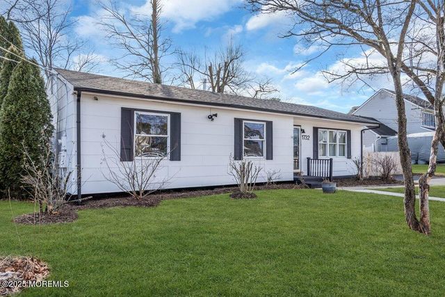 1732 Fifth Avenue, Toms River, NJ 08757
