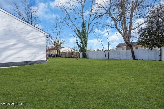 1732 Fifth Avenue, Toms River, NJ 08757