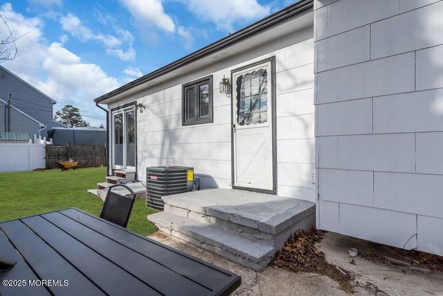 1732 Fifth Avenue, Toms River, NJ 08757