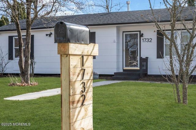 1732 Fifth Avenue, Toms River, NJ 08757