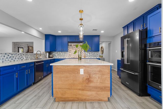 2316 Hummingbird Trail, Grapevine, TX 76051