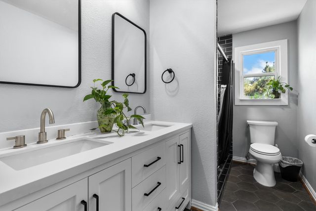 2316 Hummingbird Trail, Grapevine, TX 76051