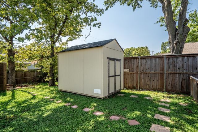 2316 Hummingbird Trail, Grapevine, TX 76051