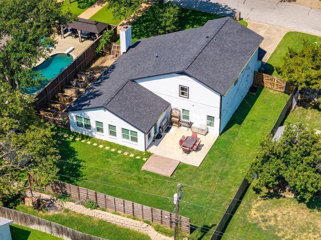 2316 Hummingbird Trail, Grapevine, TX 76051