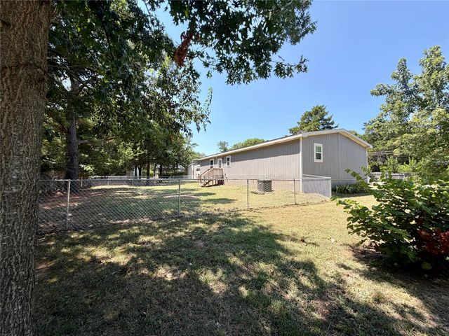 60 Holland Street, Pottsboro, TX 75076