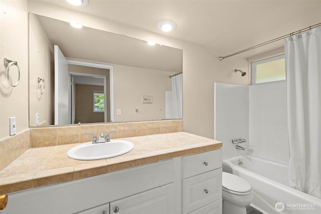 2913 SW 323rd Street, Federal Way, WA 98023