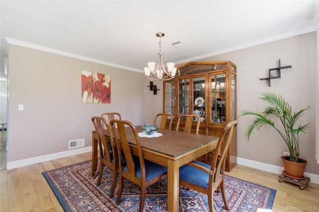 22 Indian Trace, Kings Park, NY 11754