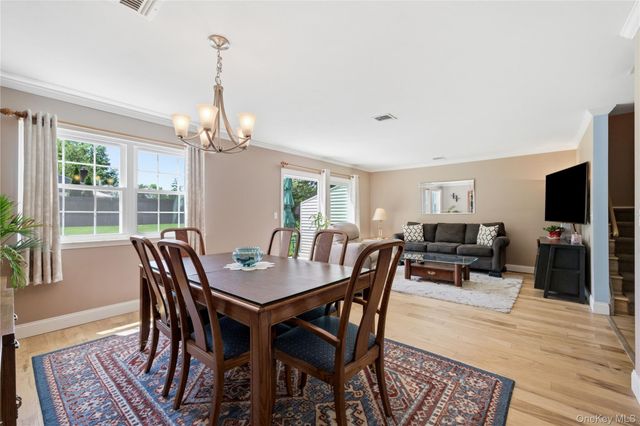 22 Indian Trace, Kings Park, NY 11754