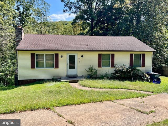 7819 LAKE DR, Manassas, VA 20111