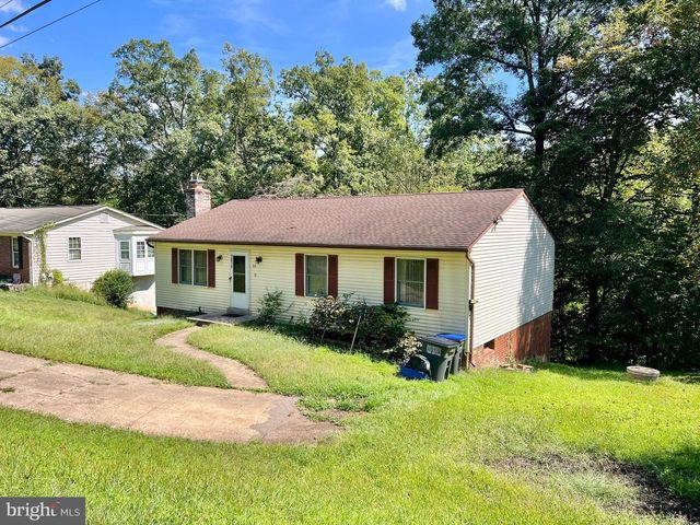 7819 LAKE DR, Manassas, VA 20111