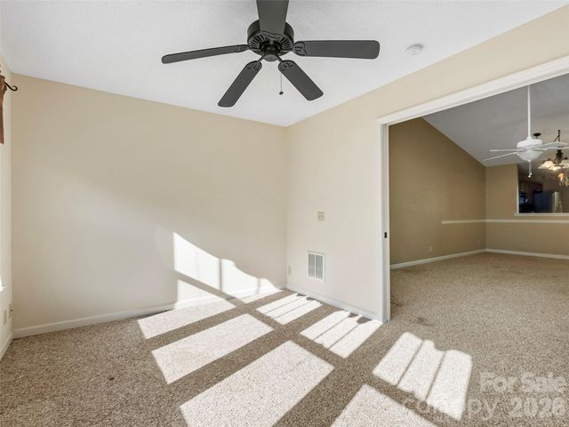 1704 Deermouse Way, Hendersonville, NC 28792