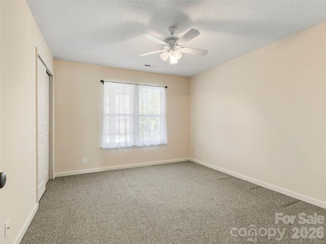 1704 Deermouse Way, Hendersonville, NC 28792