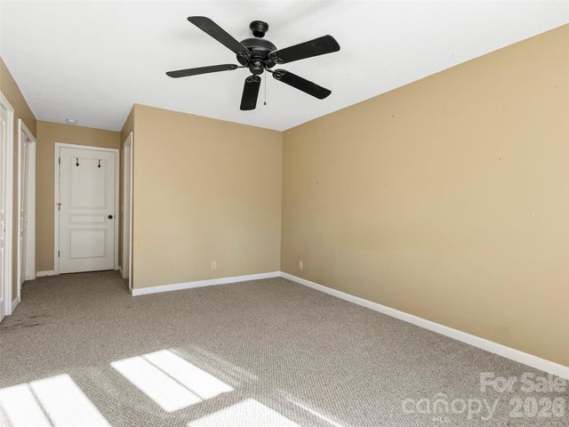 1704 Deermouse Way, Hendersonville, NC 28792