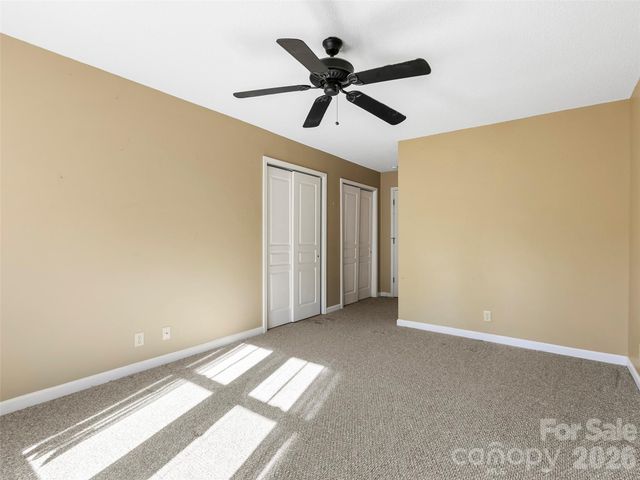1704 Deermouse Way, Hendersonville, NC 28792