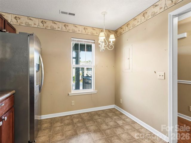 1704 Deermouse Way, Hendersonville, NC 28792