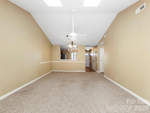 1704 Deermouse Way, Hendersonville, NC 28792