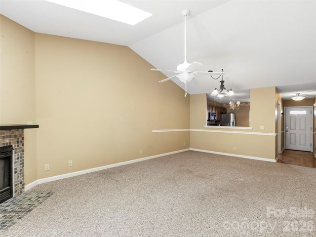 1704 Deermouse Way, Hendersonville, NC 28792